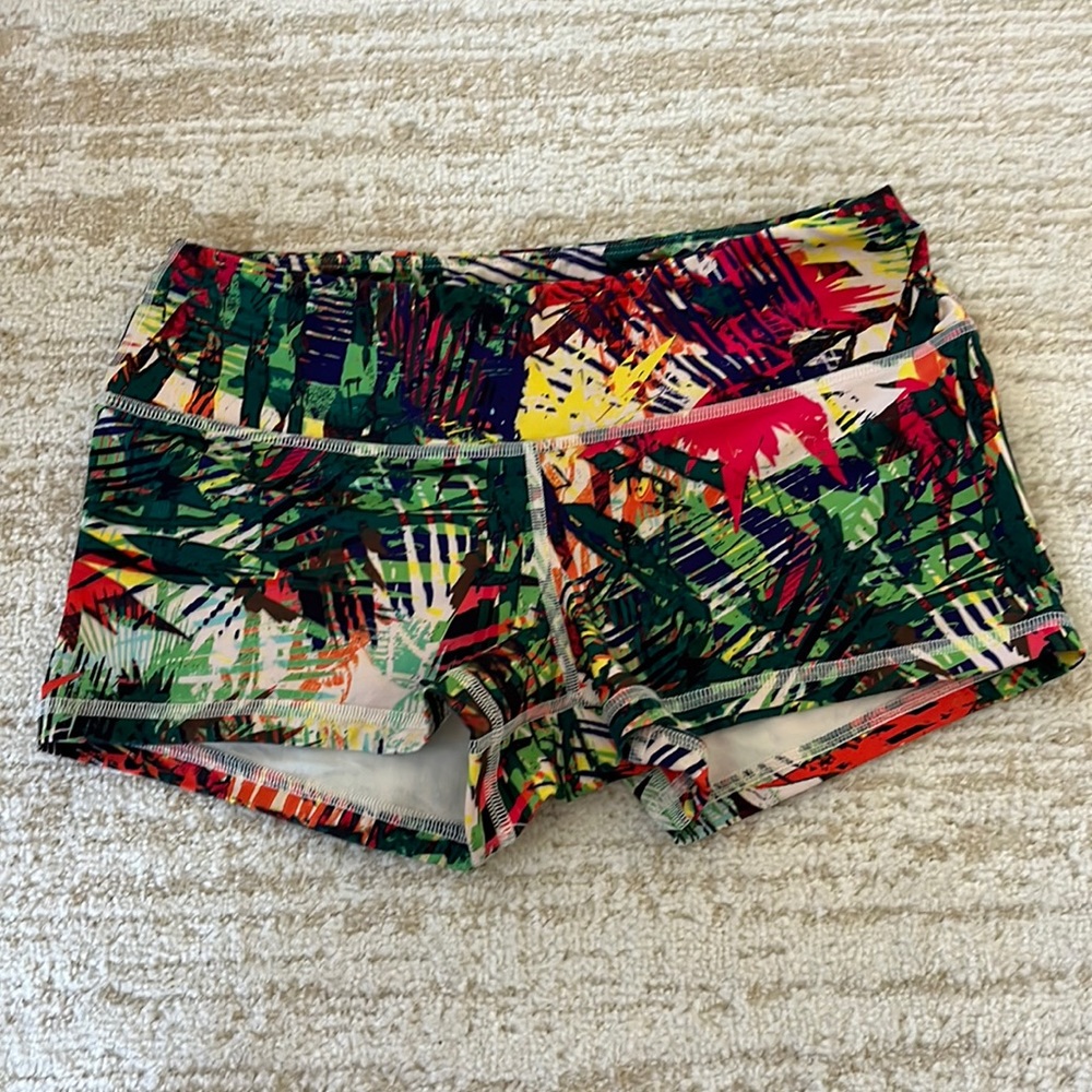 Like new Fleo shorts